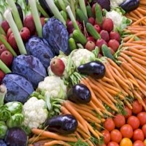 eating a rainbow of vegetables to reduce inflamation